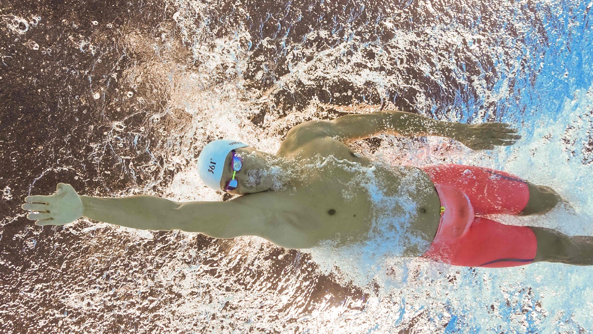 篮网球员发布训练视频引发网友模仿热潮，篮网队训练